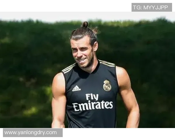 足球明星贝尔的女儿展现天赋与魅力引发媒体热议与关注